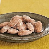 クルミとアーモンド