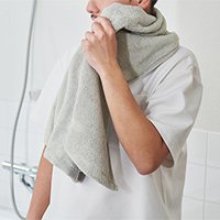 h tag bathtowel